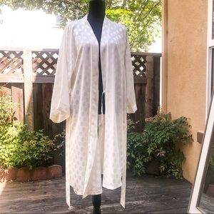 Vintage Off White Silk Kimono from Mon Petit Chou
